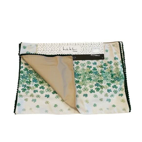 Nicole Miller St.Patrick's Day Shamrock Placemats 13x19 Set of 4 New - Picture 11 of 13